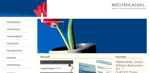 Normalansicht eines Webauftritts - Navigation und Kopfzeile sind mit Grafiken geschmückt